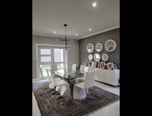 5 BEDROOM HOUSE FOR SALE IN FOURWAYS